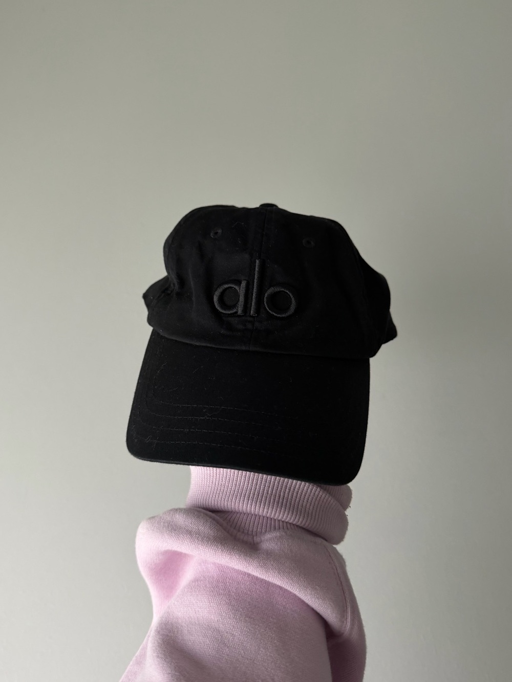 Black Alo Yoga Embroidered Baseball Hat - Picture 5 of 6
